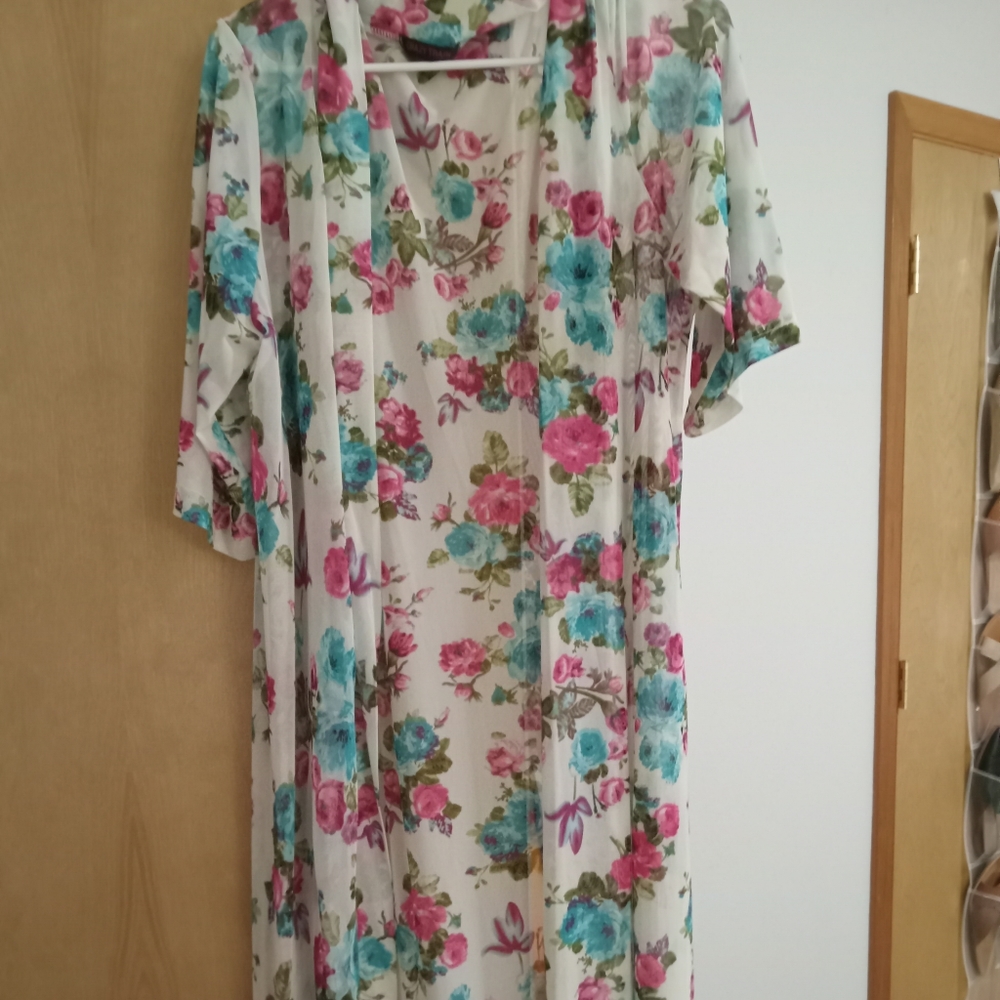 Floral maxi kimono